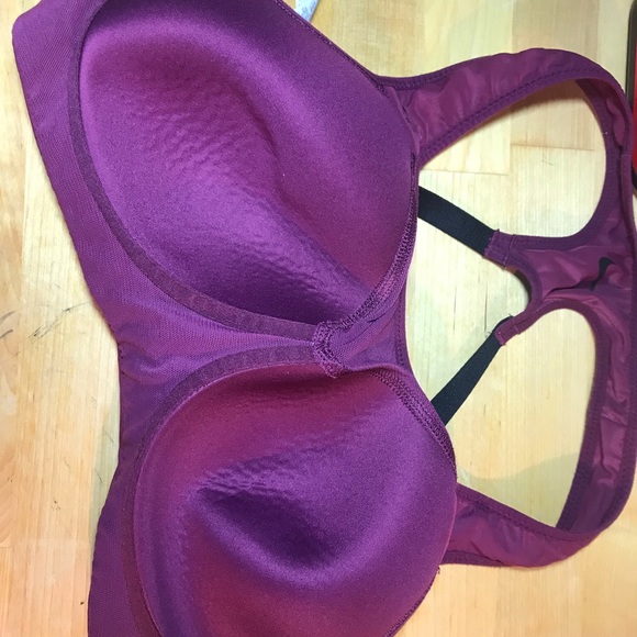 Nike Sports Bra - Nike new - Picture 3 of 3